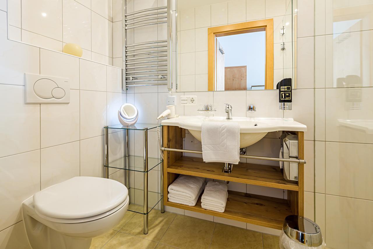 Apart-Hotel Bergkoenig Фис Экстерьер фото