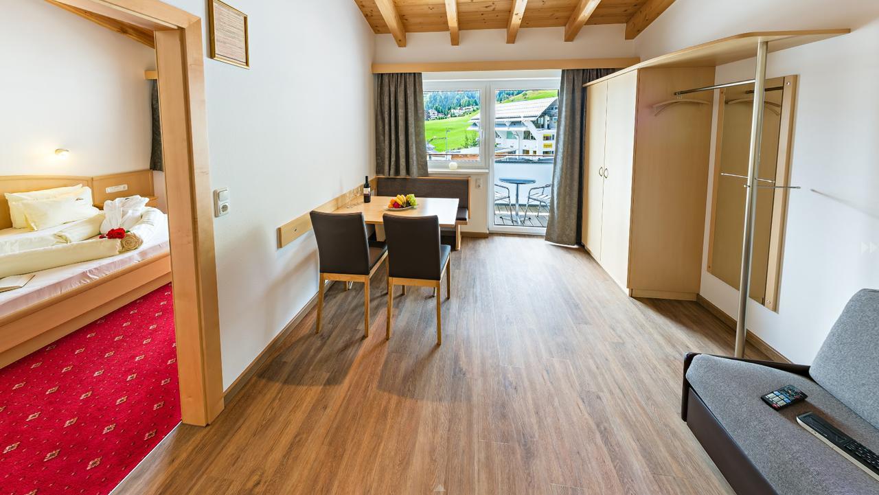 Apart-Hotel Bergkoenig Фис Экстерьер фото